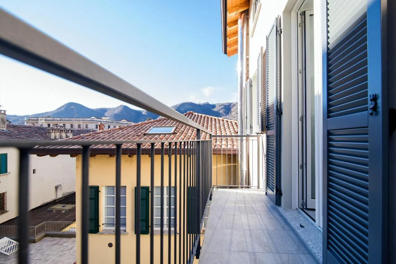 Spazio 77 - The House Of Travelers Como Guest house