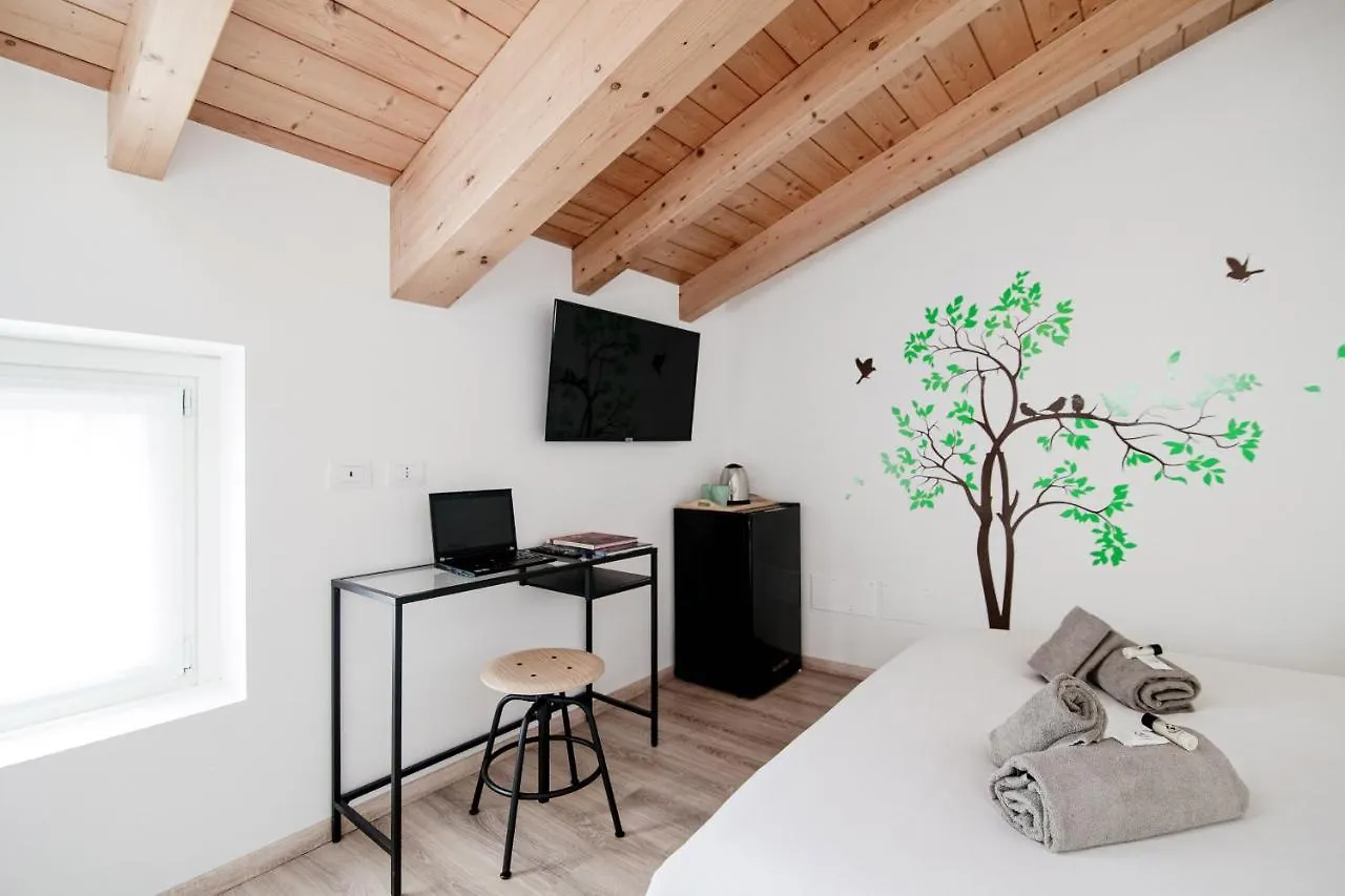 Spazio 77 - The House Of Travelers Como Guest house