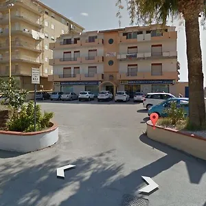 https://palazzo-russo-cirillo.sicilyhotelsitaly.net