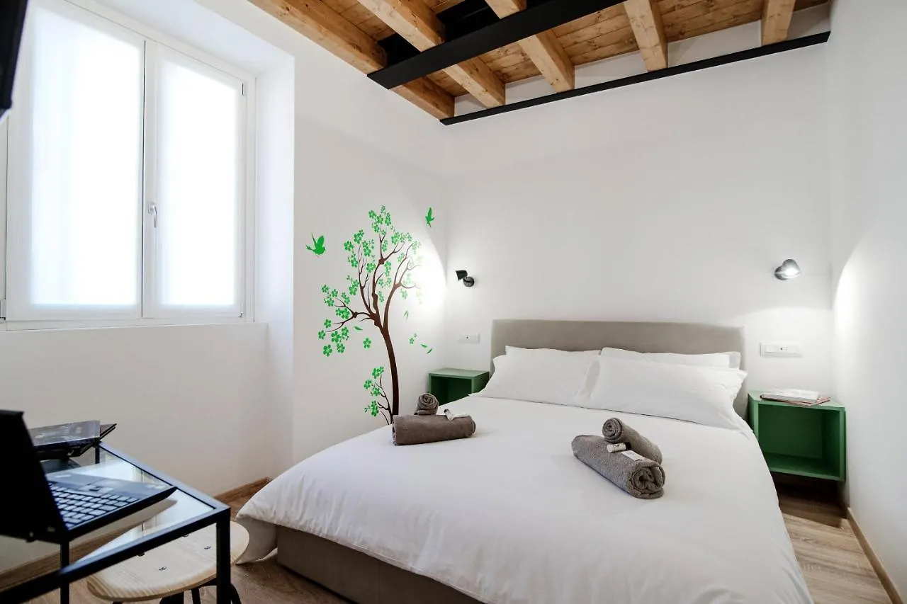 Guest house Spazio 77 - The House Of Travelers Como